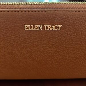 Ellen Tracy zipped wallet